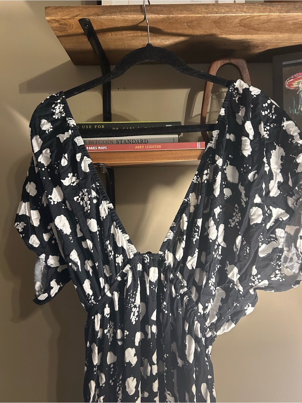 ASOS Black and White Vneck Printed Maxi Dress size 8 - Picture 6 of 7